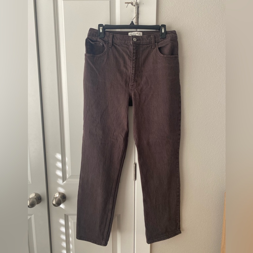 Women's A&F Ultra High Rise 90s Straight Jean